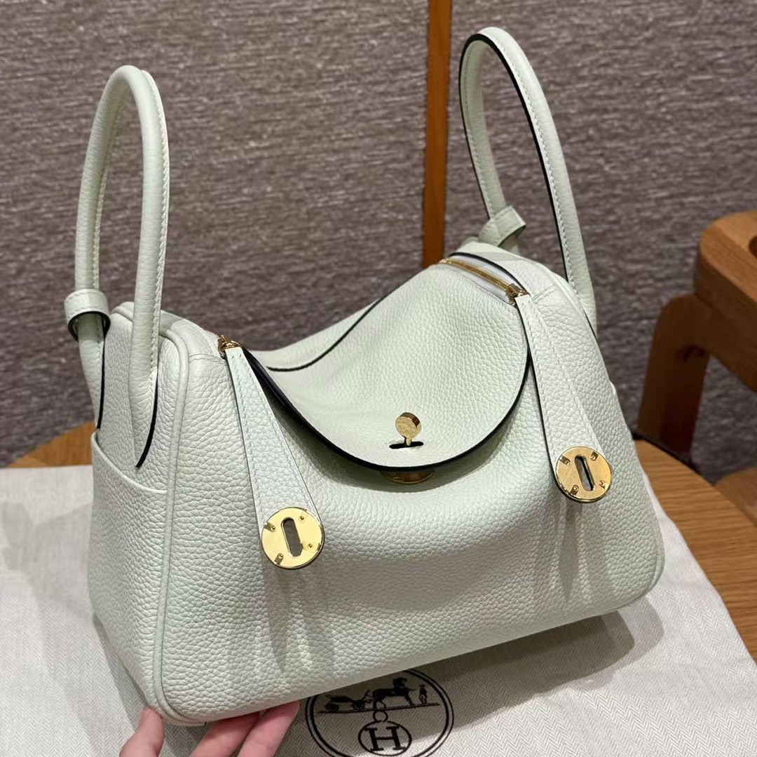 Hermes Lindy 26 CM Bag Handmade In Taurillon Clemence Leather Gold Hardware 0S Vert Fizz