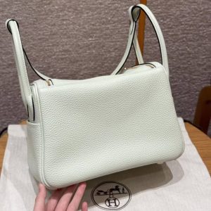 Hermes Lindy 26 CM Bag Handmade In Taurillon Clemence Leather Gold Hardware 0S Vert Fizz - Image 2