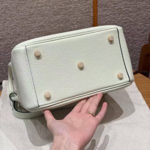 Hermes Lindy 26 CM Bag Handmade In Taurillon Clemence Leather Gold Hardware 0S Vert Fizz - Image 16