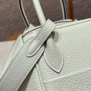Hermes Lindy 26 CM Bag Handmade In Taurillon Clemence Leather Gold Hardware 0S Vert Fizz - Image 11