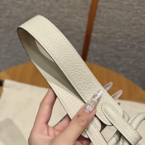Hermes Lindy 26 CM Bag Handmade In Taurillon Clemence Leather Gold Hardware 10 Craie - Image 8