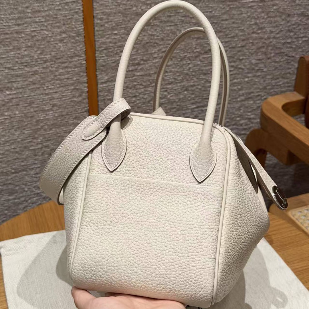 Hermes Lindy 26 CM Bag Handmade In Taurillon Clemence Leather Silver Hardware 10 Craie - Image 16