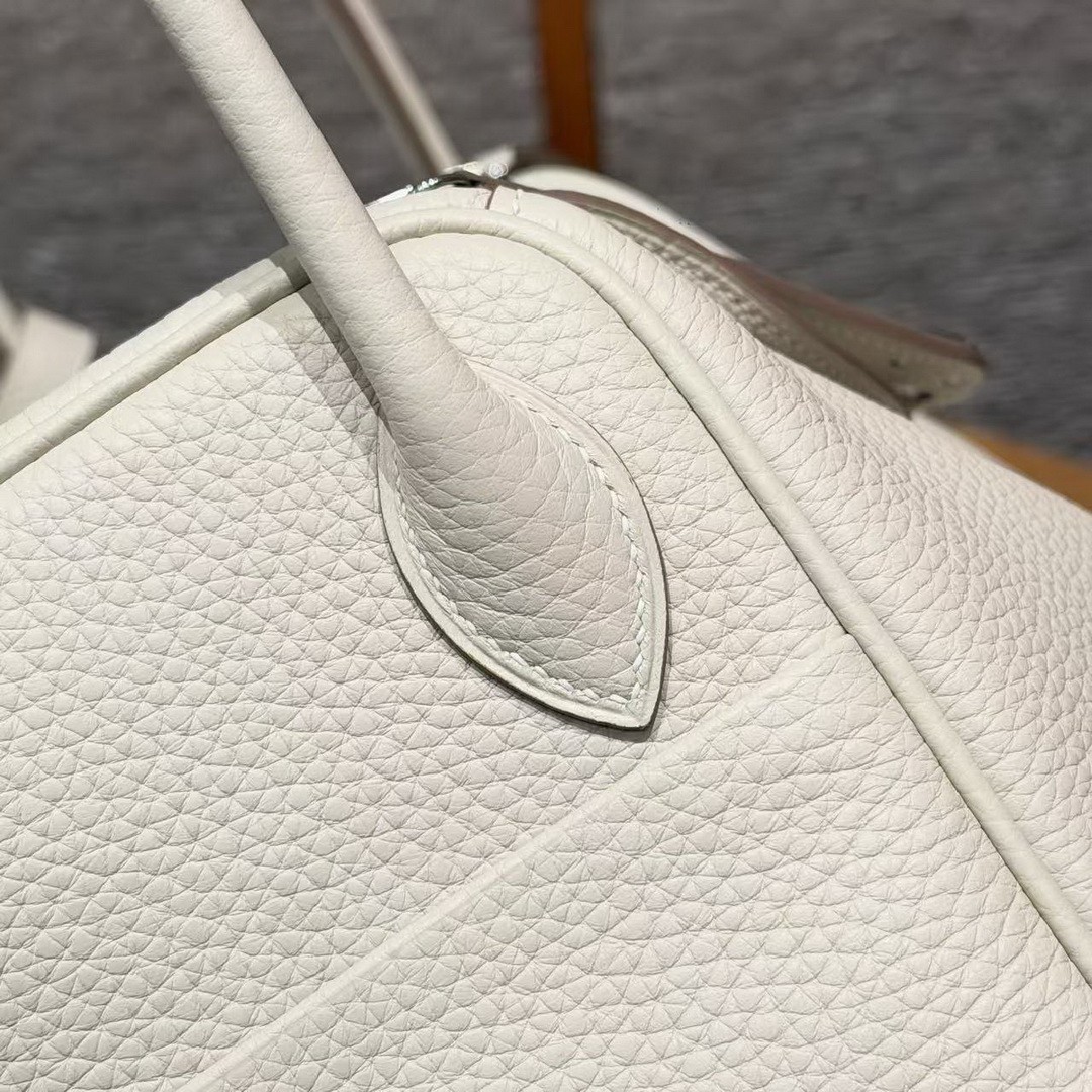 Hermes Lindy 26 CM Bag Handmade In Taurillon Clemence Leather Silver Hardware 10 Craie - Image 7