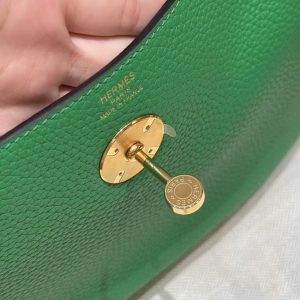 Hermes Lindy 26 CM Bag Handmade In Taurillon Clemence Leather Gold Hardware 1k Bambou - Image 17