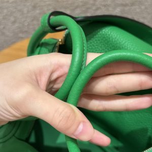 Hermes Lindy 26 CM Bag Handmade In Taurillon Clemence Leather Gold Hardware 1k Bambou - Image 16