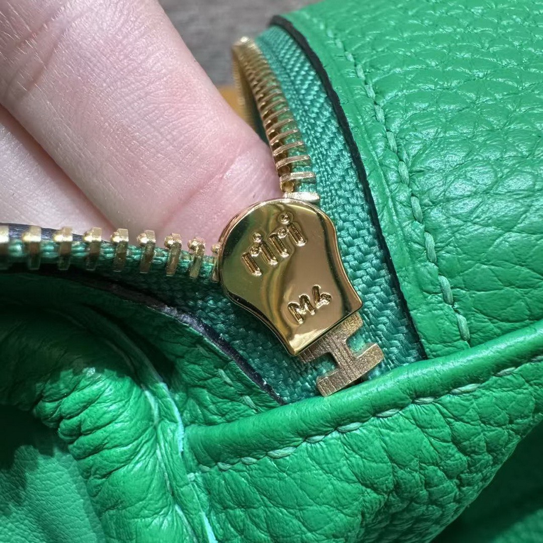 Hermes Lindy 26 CM Bag Handmade In Taurillon Clemence Leather Gold Hardware 1k Bambou - Image 15