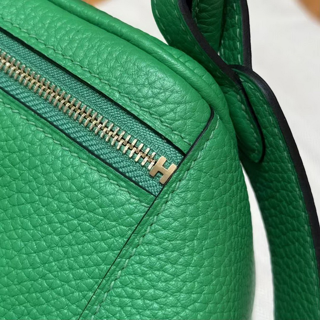 Hermes Lindy 26 CM Bag Handmade In Taurillon Clemence Leather Gold Hardware 1k Bambou - Image 14