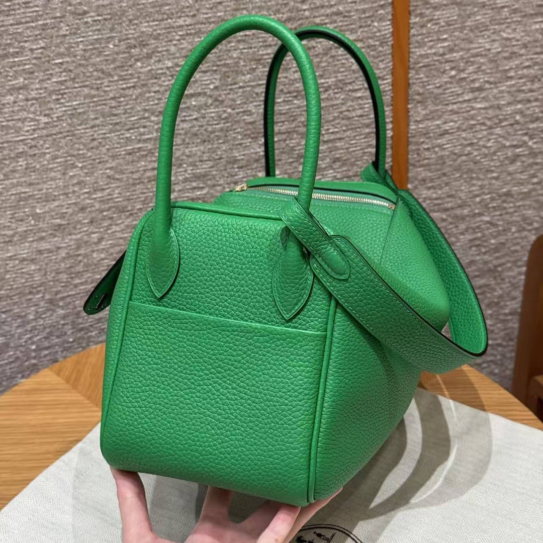 Hermes Lindy 26 CM Bag Handmade In Taurillon Clemence Leather Gold Hardware 1k Bambou - Image 9