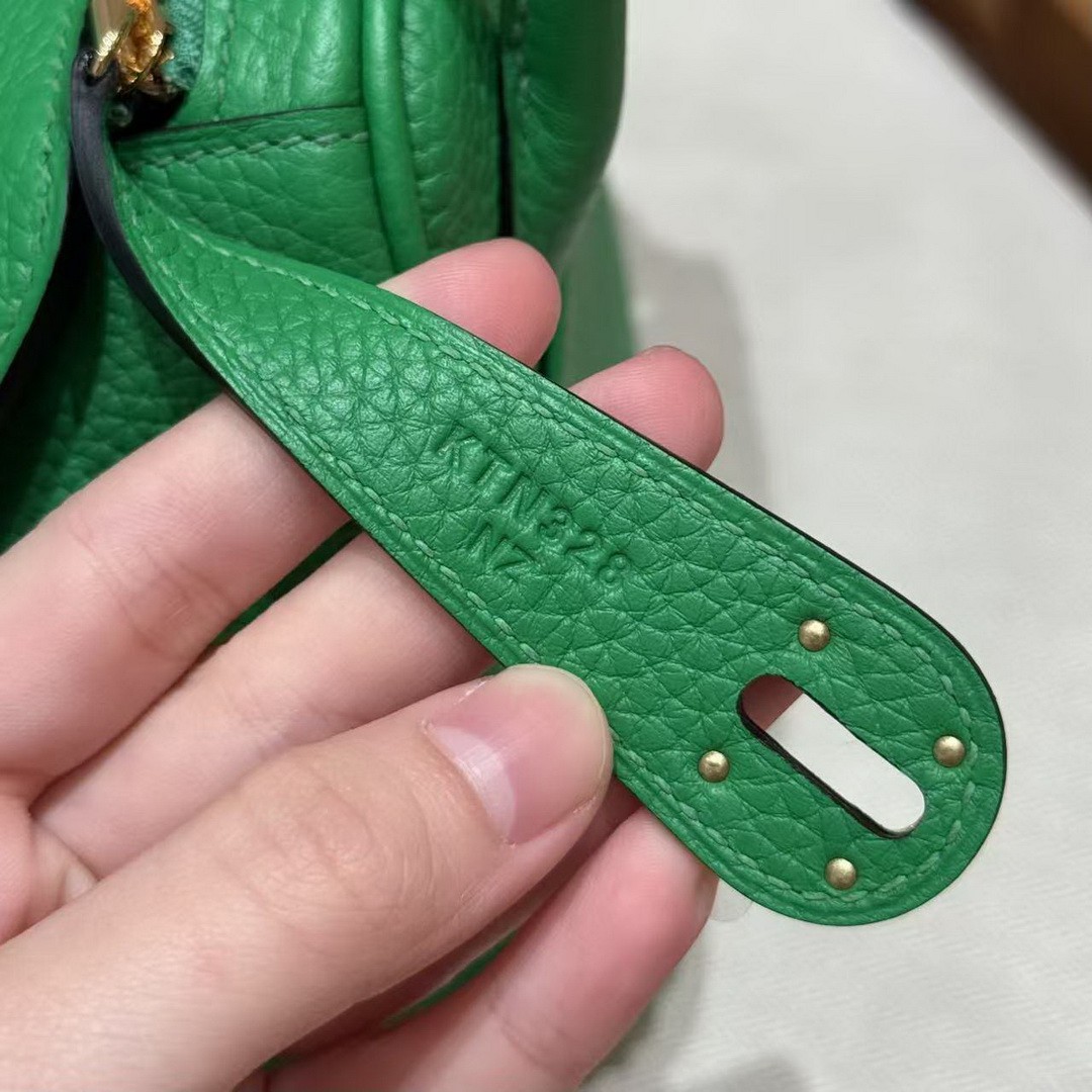 Hermes Lindy 26 CM Bag Handmade In Taurillon Clemence Leather Gold Hardware 1k Bambou - Image 5