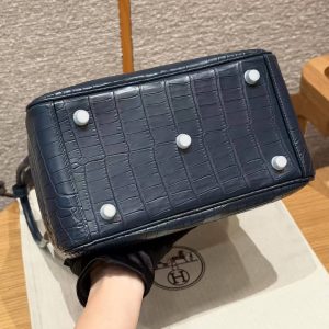 Hermes Lindy 26 CM Bag Handmade In Niloticus Leather From Nile Silver Hardware 2Z Bleu Niut 71 Blue France - Image 17