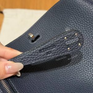 Hermes Lindy 26 CM Bag Handmade In Taurillon Clemence Leather Silver Hardware 2Z Bleu Niut - Image 14