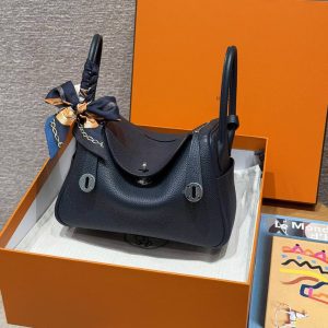Hermes Lindy 26 CM Bag Handmade In Taurillon Clemence Leather Silver Hardware 2Z Bleu Niut - Image 13