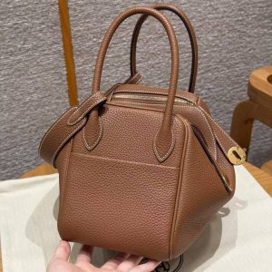 Hermes Lindy 26 CM Bag Handmade In Taurillon Clemence Leather Gold Hardware 37 Gold - Image 2
