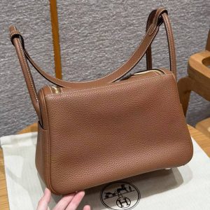 Hermes Lindy 26 CM Bag Handmade In Taurillon Clemence Leather Gold Hardware 37 Gold - Image 20