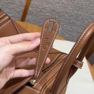Hermes Lindy 26 CM Bag Handmade In Taurillon Clemence Leather Gold Hardware 37 Gold - Image 15