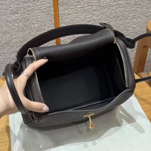 Hermes Lindy 26 CM Bag Handmade In Taurillon Clemence Leather Gold Hardware 46 Ebene - Image 12