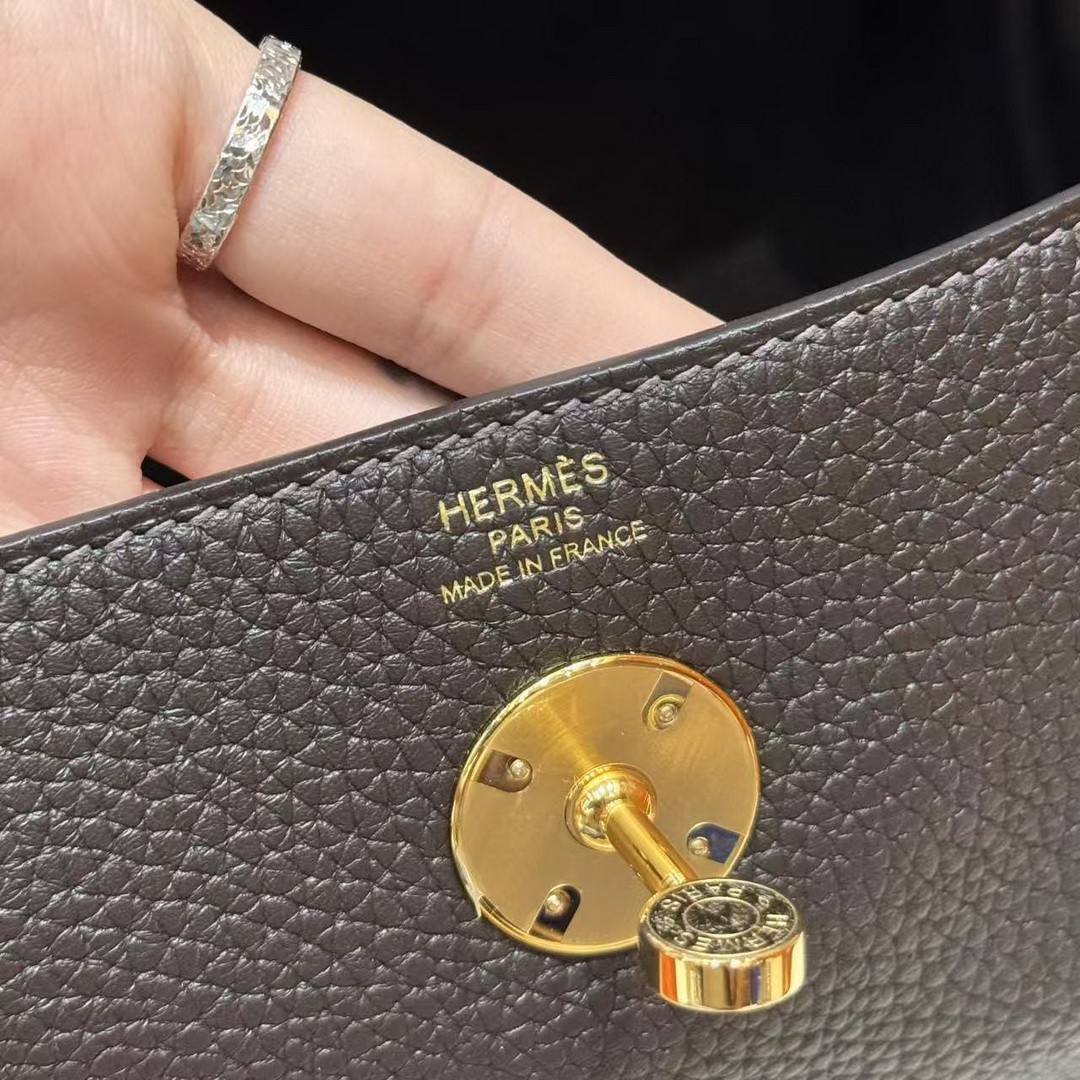 Hermes Lindy 26 CM Bag Handmade In Taurillon Clemence Leather Gold Hardware 46 Ebene - Image 11