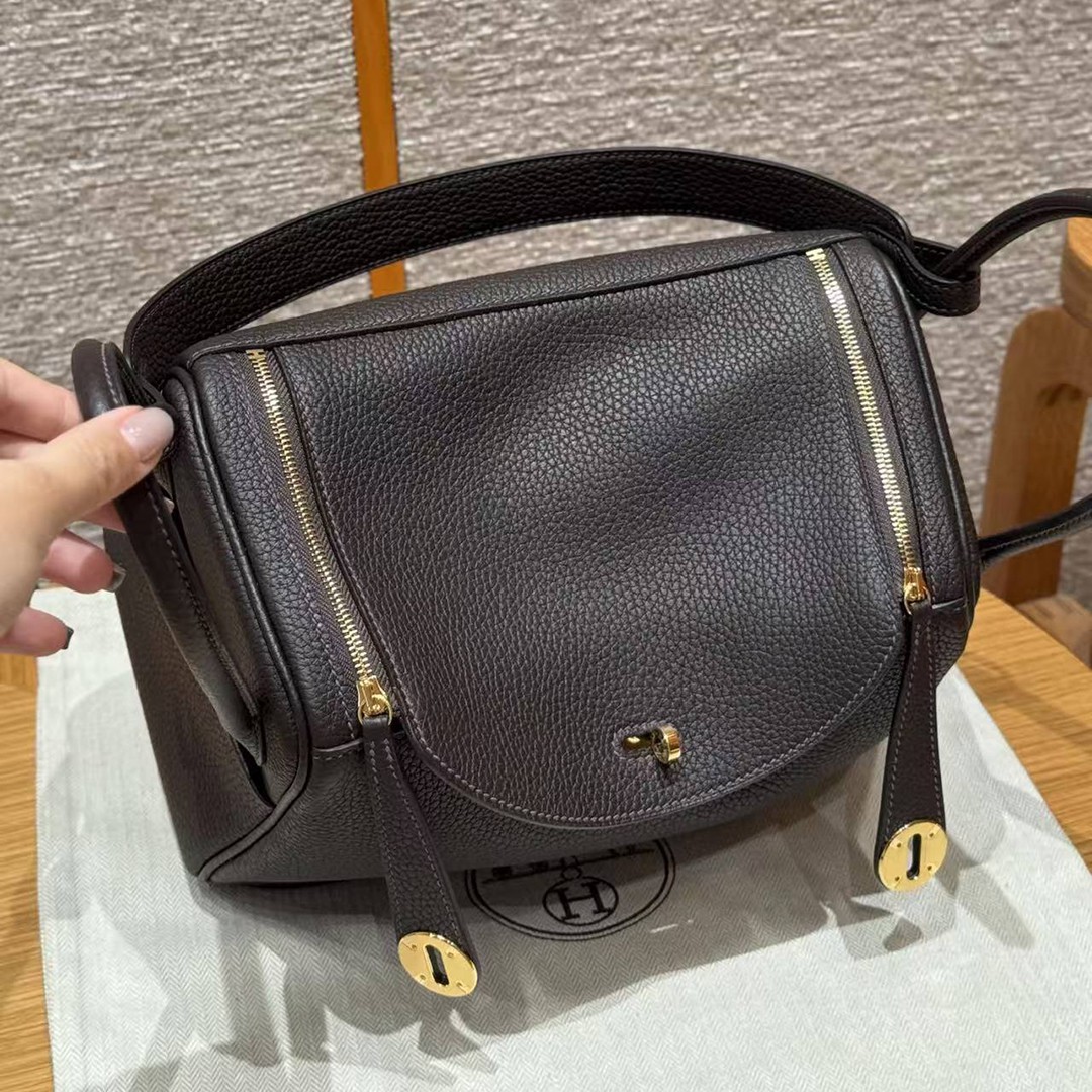 Hermes Lindy 26 CM Bag Handmade In Taurillon Clemence Leather Gold Hardware 46 Ebene - Image 7