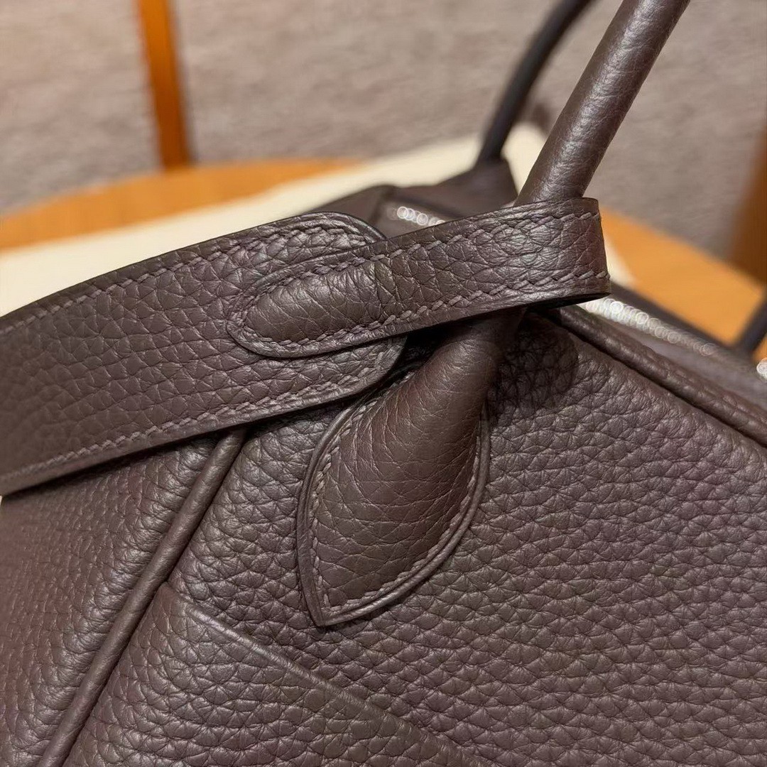 Hermes Lindy 26 CM Bag Handmade In Taurillon Clemence Leather Silver Hardware 46 Ebene - Image 9