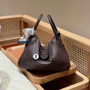 Hermes Lindy 26 CM Bag Handmade In Taurillon Clemence Leather Silver Hardware 46 Ebene - Image 3
