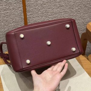 Hermes Lindy 26 CM Bag Handmade In Swift Leather Gold Hardware 55 Rouge H - Image 18