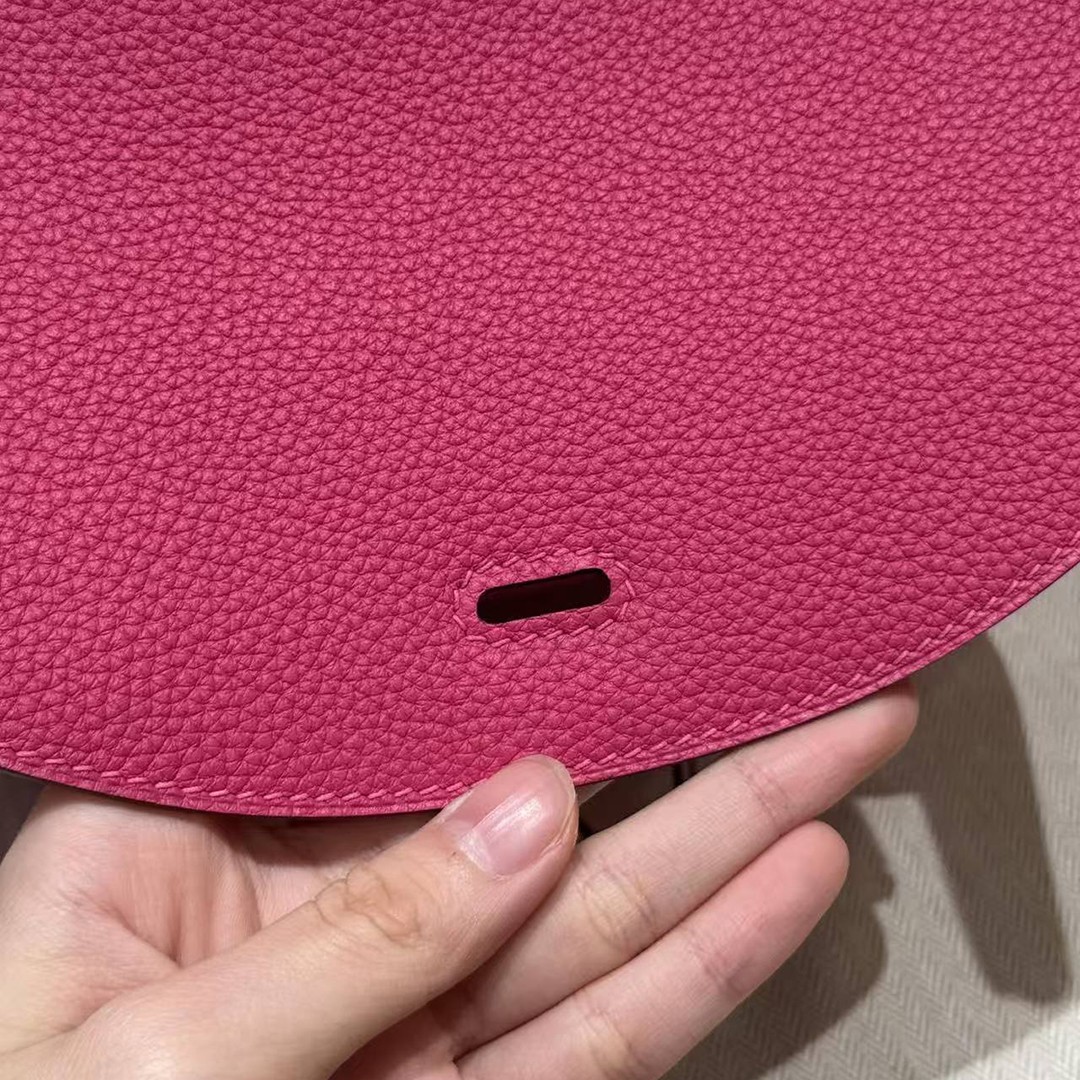 Hermes Lindy 26 CM Bag Handmade In Taurillon Clemence Leather Sliver Hardware 5J Fuchia - Image 9