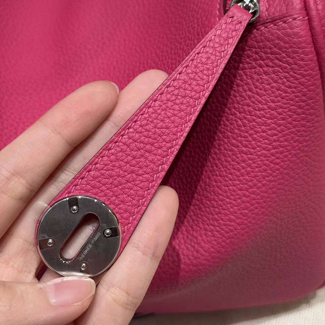 Hermes Lindy 26 CM Bag Handmade In Taurillon Clemence Leather Sliver Hardware 5J Fuchia - Image 4