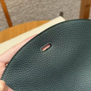 Hermes Lindy 26 CM Bag Handmade In Taurillon Clemence Leather Gold Hardware 60 Vert Cypres - Image 11