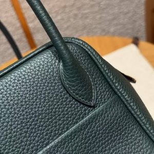 Hermes Lindy 26 CM Bag Handmade In Taurillon Clemence Leather Gold Hardware 60 Vert Cypres - Image 9