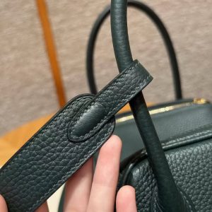 Hermes Lindy 26 CM Bag Handmade In Taurillon Clemence Leather Gold Hardware 60 Vert Cypres - Image 8