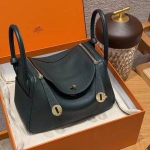Hermes Lindy 26 CM Bag Handmade In Taurillon Clemence Leather Gold Hardware 60 Vert Cypres - Image 3