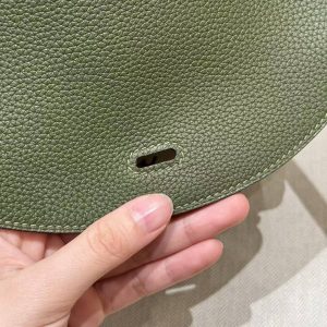 Hermes Lindy 26 CM Bag Handmade In Taurillon Clemence Leather Sliver Hardware 61 Olive Green - Image 8