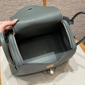 Hermes Lindy 26 CM Bag Handmade In Taurillon Clemence Leather Gold Hardware 63 Vert Amanda - Image 19