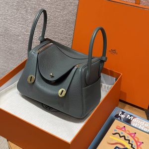 Hermes Lindy 26 CM Bag Handmade In Taurillon Clemence Leather Gold Hardware 63 Vert Amanda - Image 7