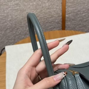 Hermes Lindy 26 CM Bag Handmade In Taurillon Clemence Leather Gold Hardware 63 Vert Amanda - Image 5