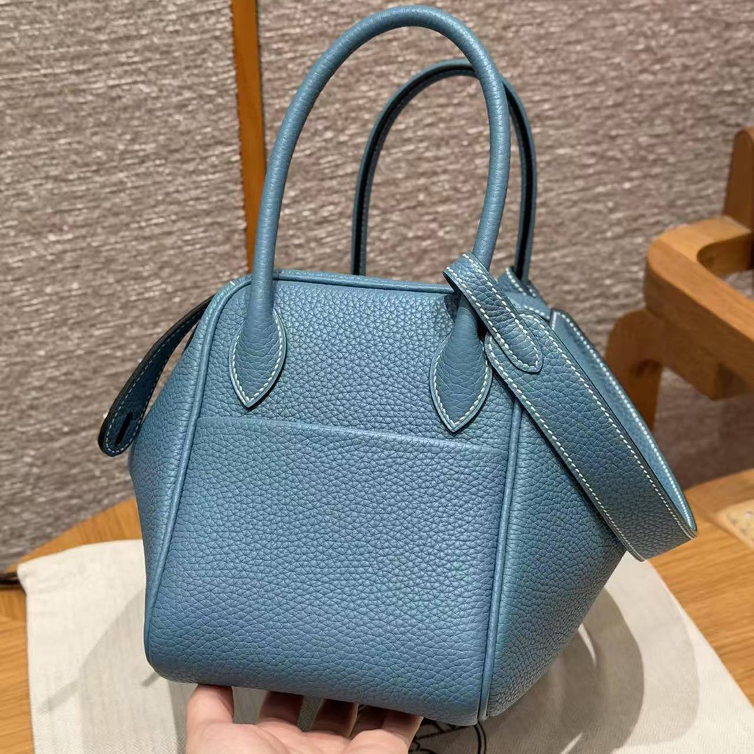 Hermes Lindy 26 CM Bag Handmade In Taurillon Clemence Leather Gold Hardware 75 Blue Jean - Image 21