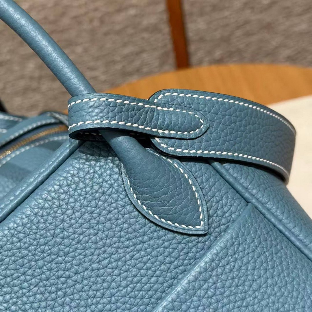 Hermes Lindy 26 CM Bag Handmade In Taurillon Clemence Leather Gold Hardware 75 Blue Jean - Image 6