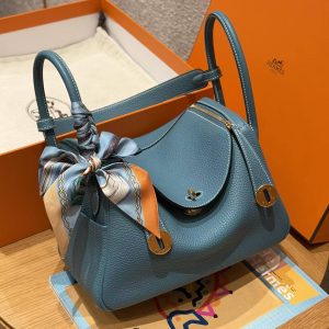 Hermes Lindy 26 CM Bag Handmade In Taurillon Clemence Leather Gold Hardware 75 Blue Jean - Image 3
