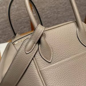 Hermes Lindy 26 CM Bag Handmade In Taurillon Clemence Leather Gold Hardware 81 Gris Tourterelle - Image 13