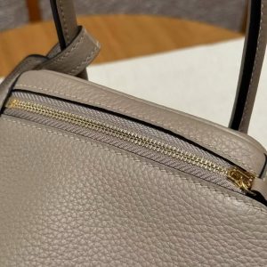 Hermes Lindy 26 CM Bag Handmade In Taurillon Clemence Leather Gold Hardware 81 Gris Tourterelle - Image 8