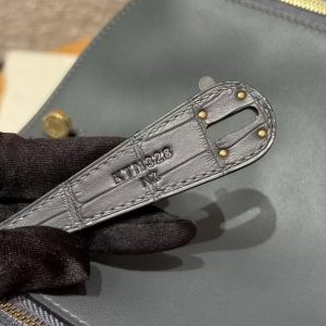 Hermes Lindy 26 CM Bag Handmade In Swift And Matte Alligator Crocodile Leather Gold Hardware 88 Graphite - Image 10