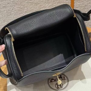 Hermes Lindy 26 CM Bag Handmade In Taurillon Clemence Leather Gold Hardware 89 Noir - Image 17