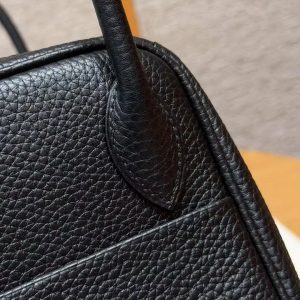 Hermes Lindy 26 CM Bag Handmade In Taurillon Clemence Leather Gold Hardware 89 Noir - Image 10