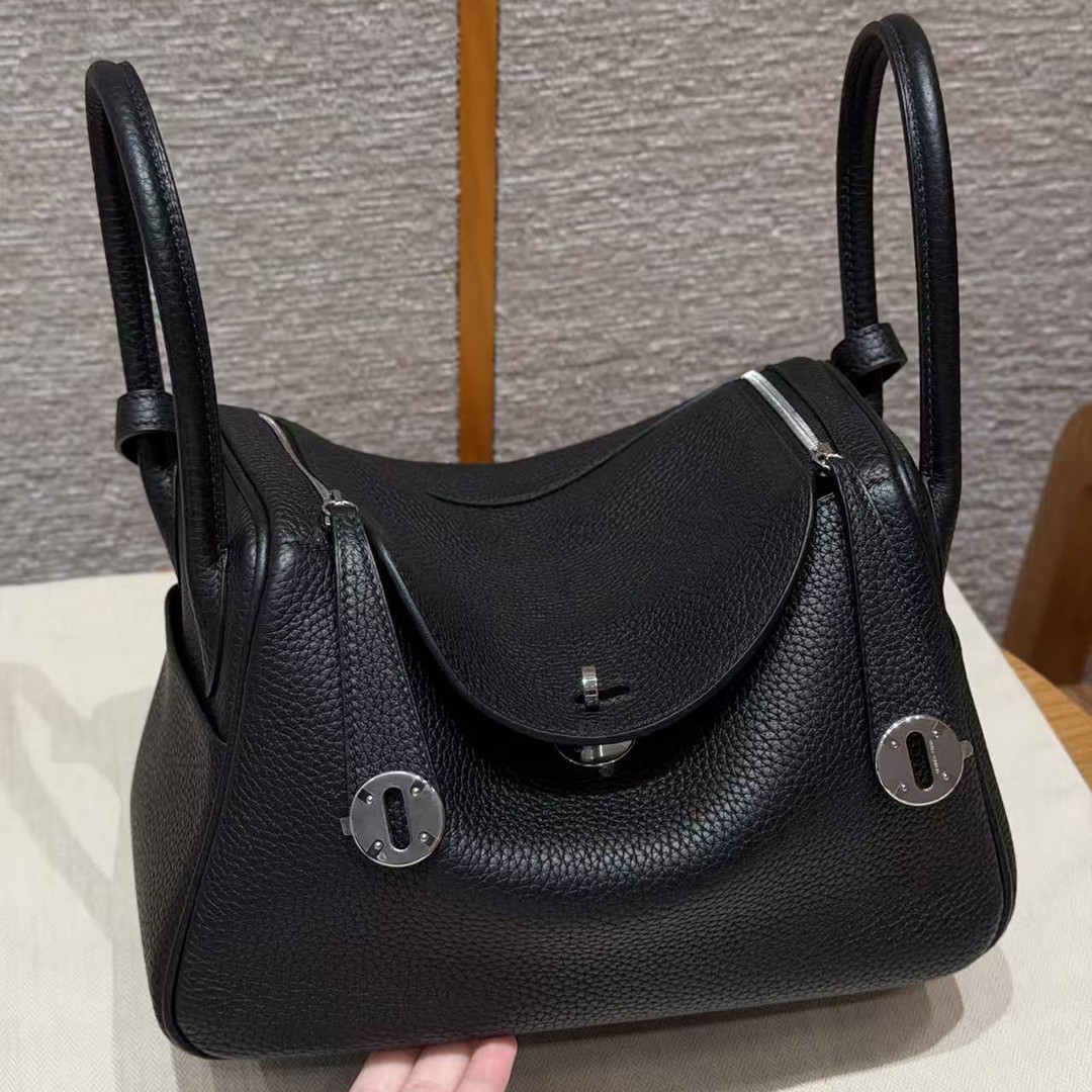 Hermes Lindy 26 CM Bag Handmade In Taurillon Clemence Leather Silver Hardware 89 Noir