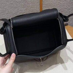 Hermes Lindy 26 CM Bag Handmade In Taurillon Clemence Leather Silver Hardware 89 Noir - Image 17