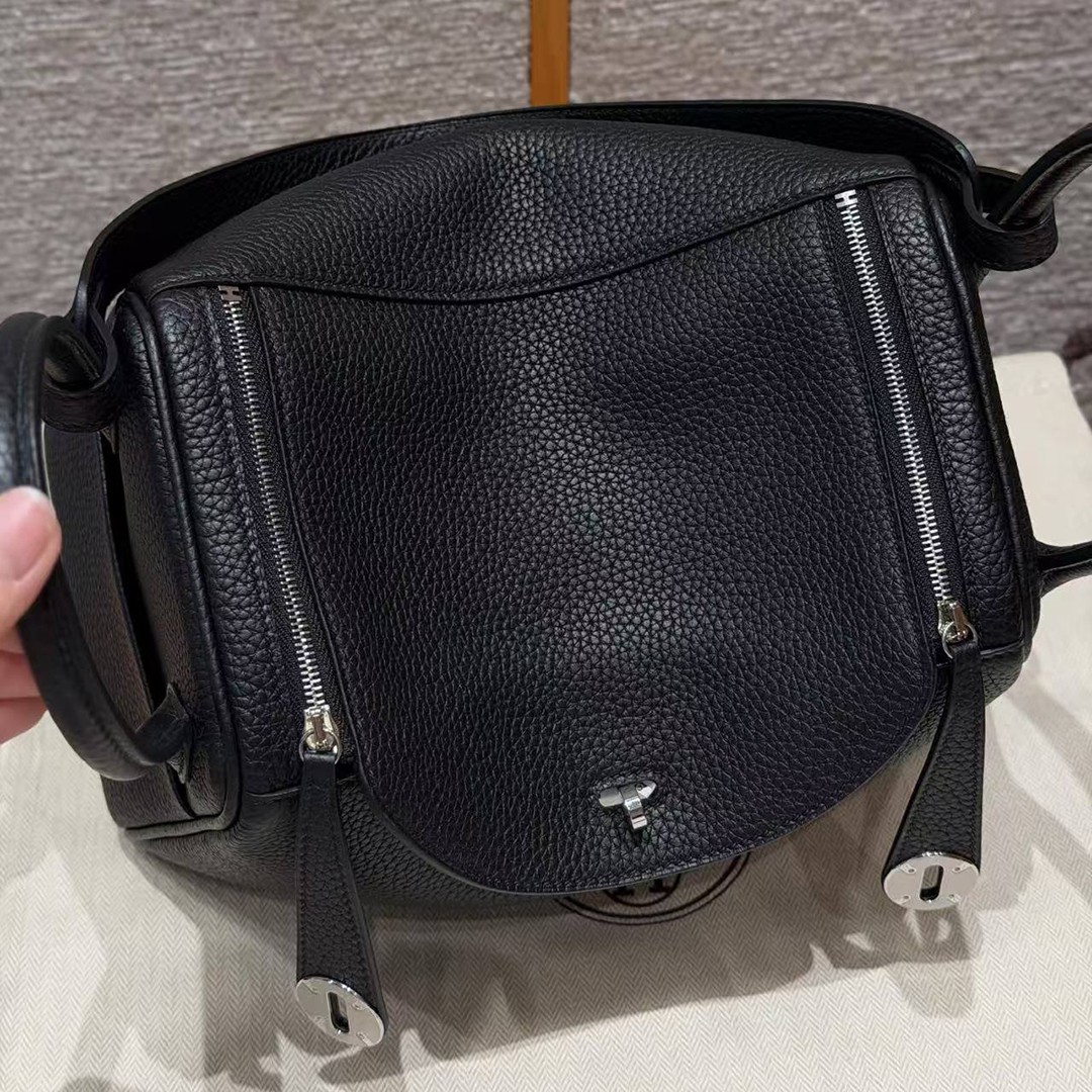 Hermes Lindy 26 CM Bag Handmade In Taurillon Clemence Leather Silver Hardware 89 Noir - Image 13