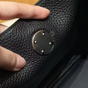 Hermes Lindy 26 CM Bag Handmade In Taurillon Clemence Leather Silver Hardware 89 Noir - Image 7