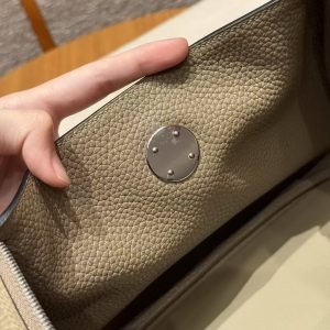 Hermes Lindy 26 CM Bag Handmade In Taurillon Clemence Leather Silver Hardware 8Q Beige Marfa - Image 10