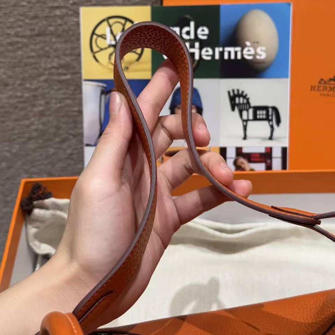 Hermes Lindy 26 CM Bag Handmade In Taurillon Clemence Leather Silver Hardware 9J Feu - Image 14