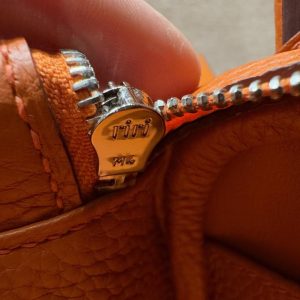 Hermes Lindy 26 CM Bag Handmade In Taurillon Clemence Leather Silver Hardware 9J Feu - Image 7